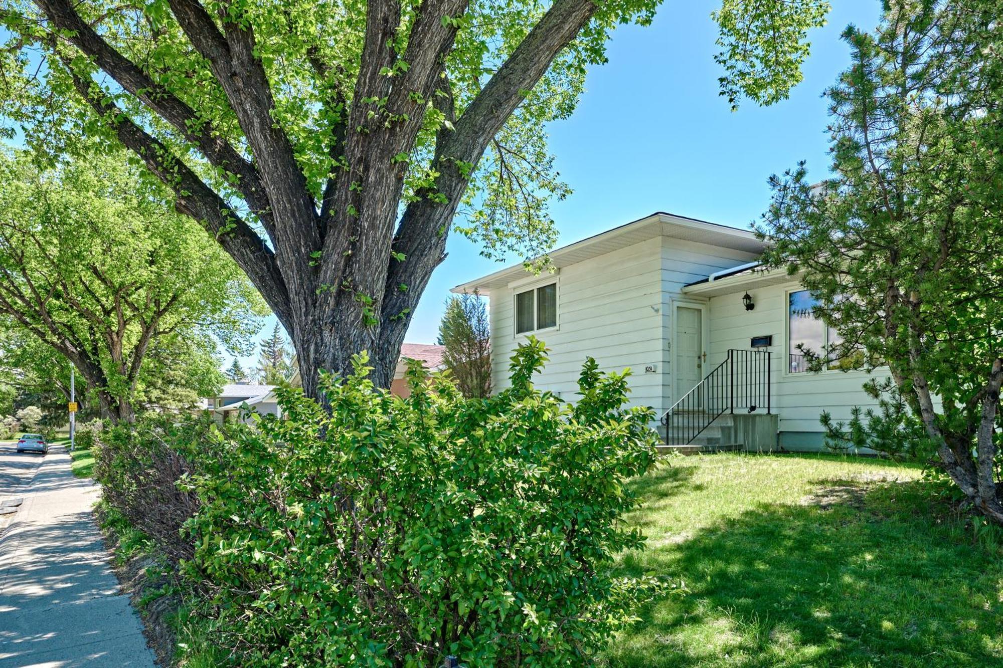 Chinook Executive House